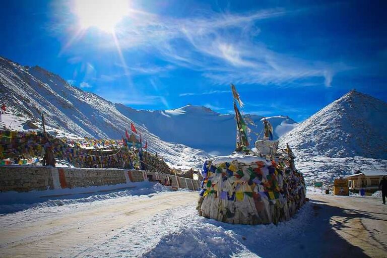 800px-Khardung_La_Ladakh_20200521124208