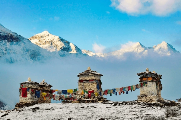 buddhist-stupas-jomolhari-base-trekking-600nw-2105581682