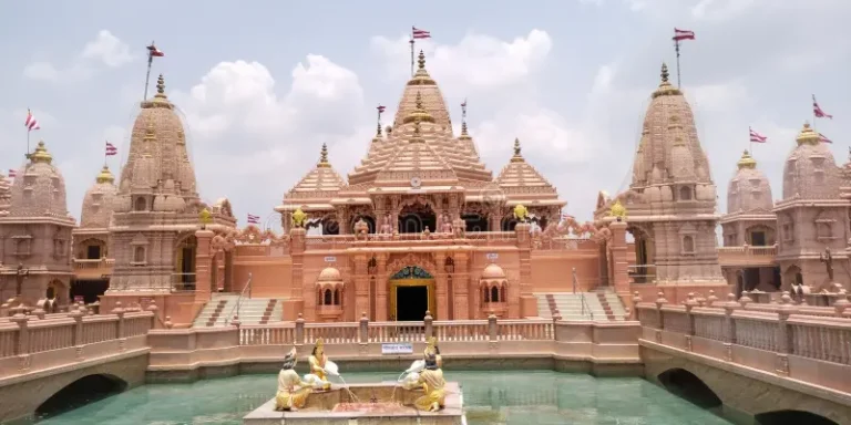 ram-temple-ayodhya-222094601